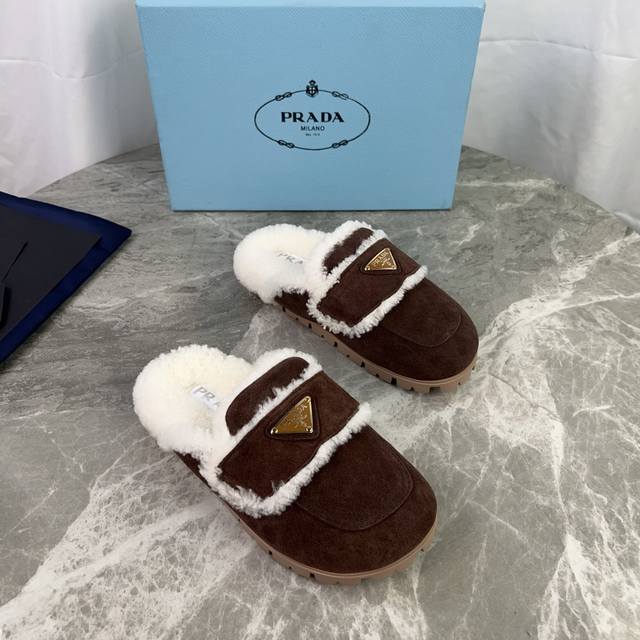 Latest P brand model. Outer: High-gloss cow suede; Lining: Original custom-made