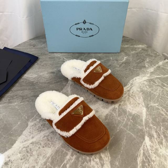 Latest P brand model. Outer: High-gloss cow suede; Lining: Original custom-made