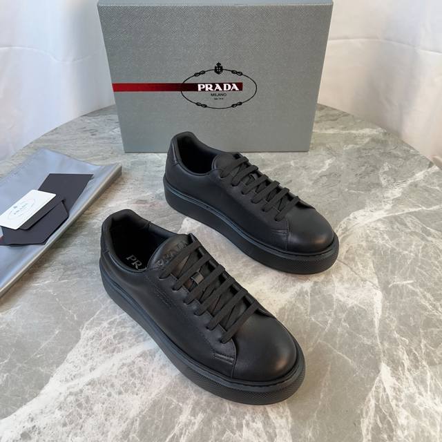 Latest P brand model. Outer: Imported top-grain cowhide. Lining: Super soft wate