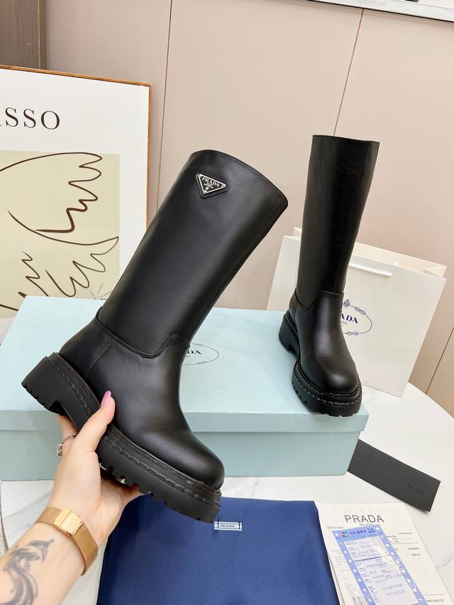 Prada's early spring runway show and influencer-endorsed "Dreamy City Never Slee