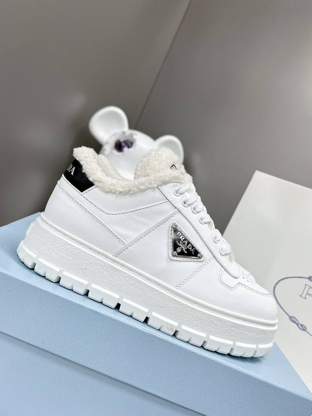 Top-tier Prada Autumn/Winter Collection - Upgraded Version! A bestseller since i