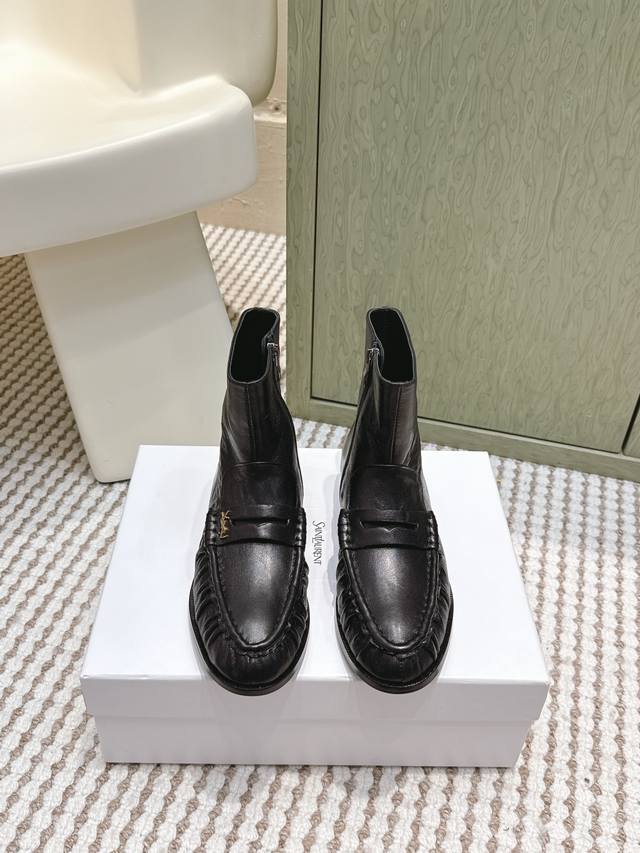 High-quality Yves Saint Laurent 25Ss new YSL small logo high-top loafers. The ic