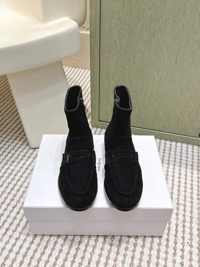 High-quality Yves Saint Laurent 25Ss new YSL small logo high-top loafers. The ic