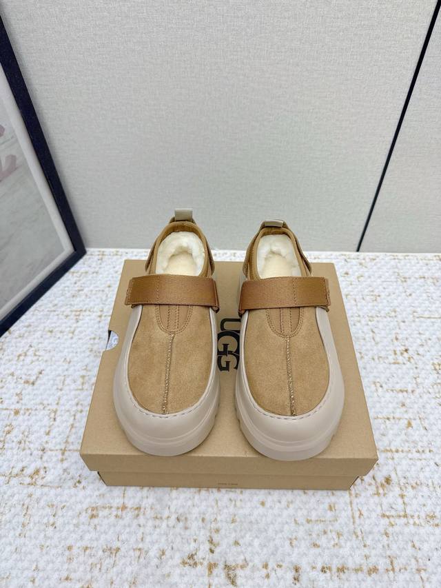High-quality factory-made couple's Ugg new wool shoes are comfortable and snug,