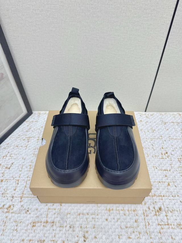 High-quality factory-made couple's Ugg new wool shoes are comfortable and snug,