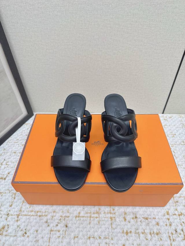High-quality factory-made 2025 Hermes new mid-heel sandals, custom-made with han