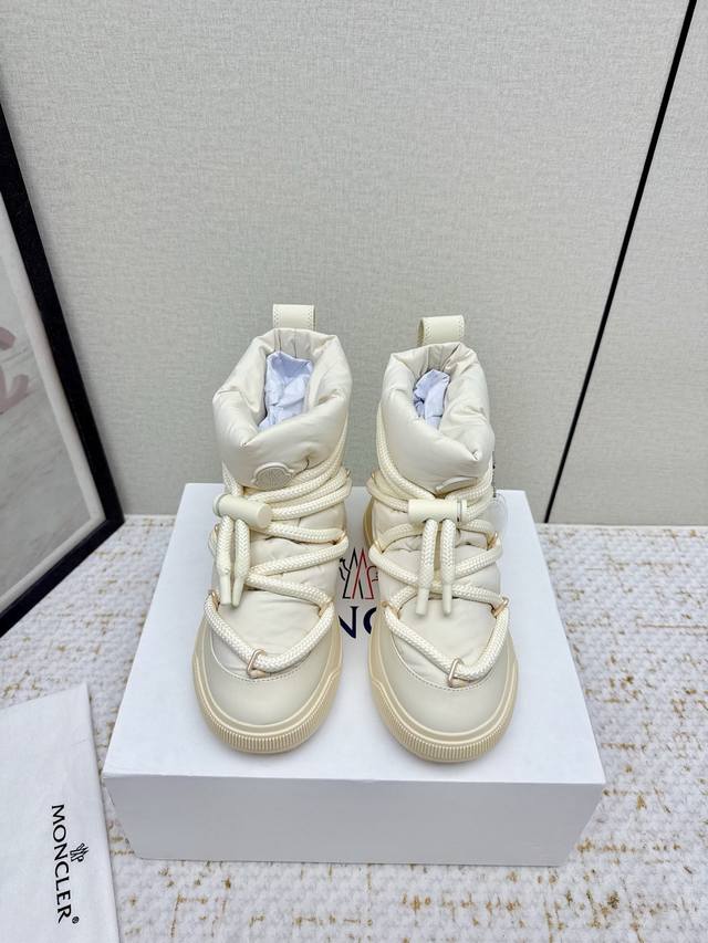 High-quality factory-made Moncler 2025 new snow boots, a perfect blend of luxury