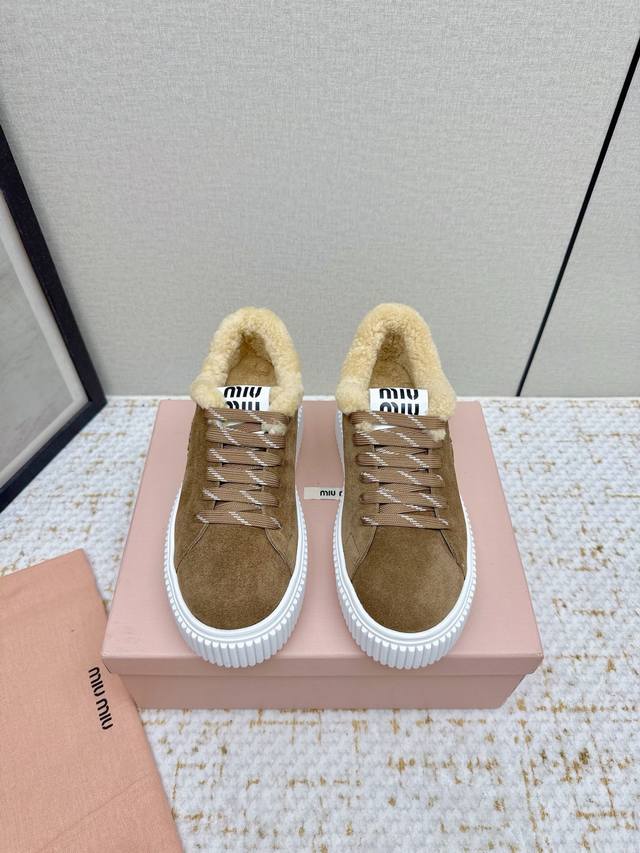 High-quality factory-made Miumiu 2025 Autumn/Winter new wool platform biscuit sh