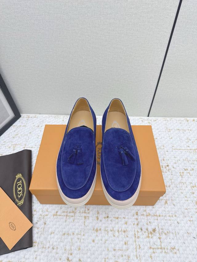 High-quality factory-made Tods loafers. These Tods loafers are crafted from fine High-quality factory-made Tods loafers. These Tods loafers are crafted from fine