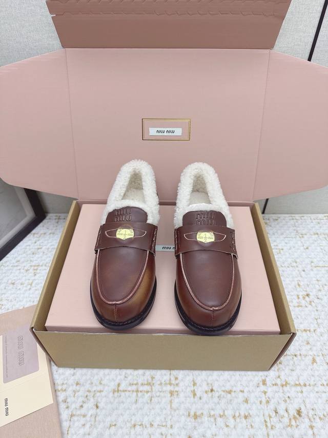 High-quality factory version Miu Miu Fall/Winter latest coin loafers, fluffy sho High-quality factory version Miu Miu Fall/Winter latest coin loafers, fluffy sho