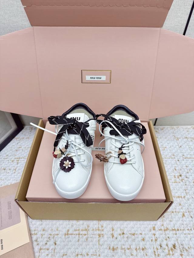 High-quality factory-made Miu Miu 26Ss thin-soled biscuit sole spring/summer new High-quality factory-made Miu Miu 26Ss thin-soled biscuit sole spring/summer new