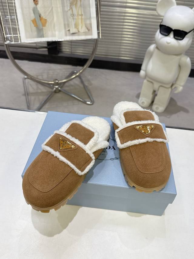 Latest Collection! Prada 2025 Fall/Winter New Style Furry Slippers Triangle Buck