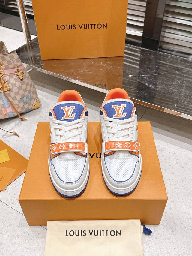 Real Price: Louis Vuitton Trainer Series Velcro Four-Leaf Clover Casual Sneakers