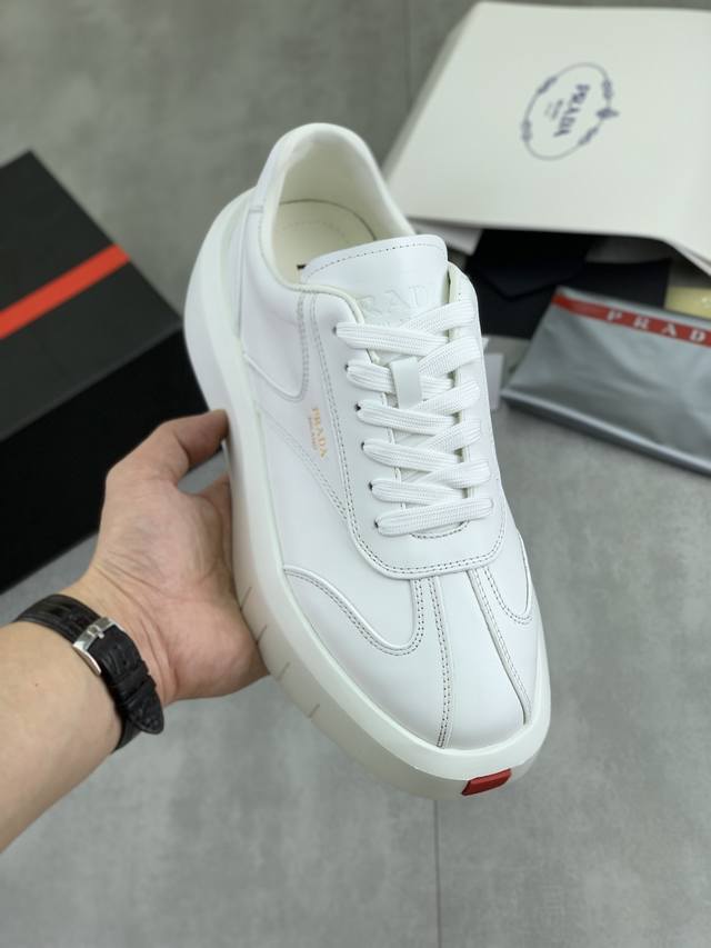 Factory direct price, top-tier official website best-selling model, Prada's fla