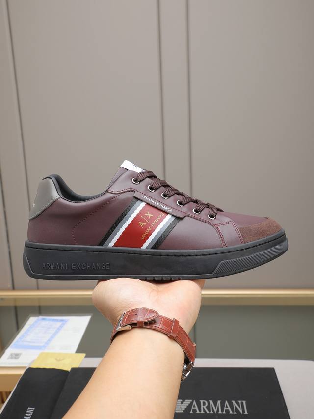 Giorgio Armani men's casual shoes are made of top-grain nubuck calfskin with a