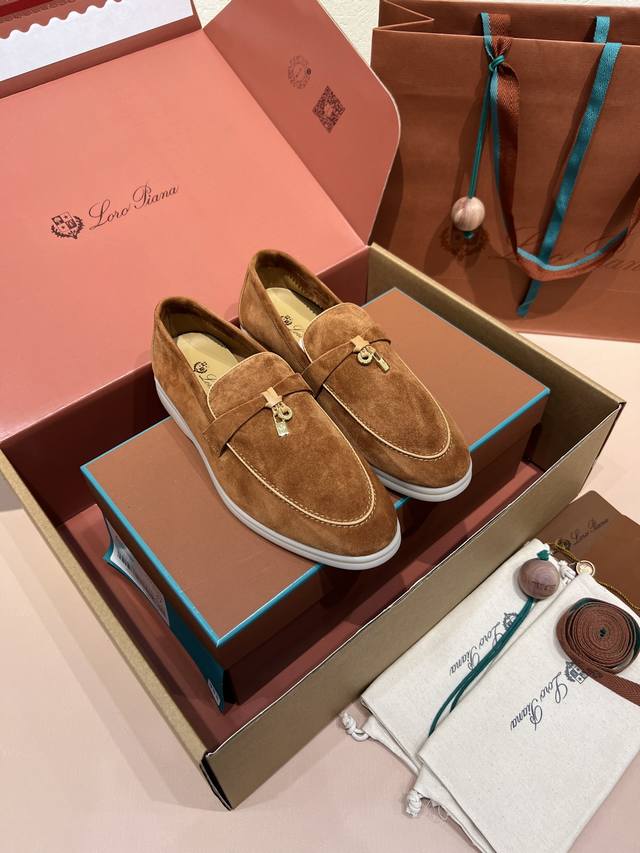 Loro Piana unisex LP classic comfortable and casual soft leather flats, made of