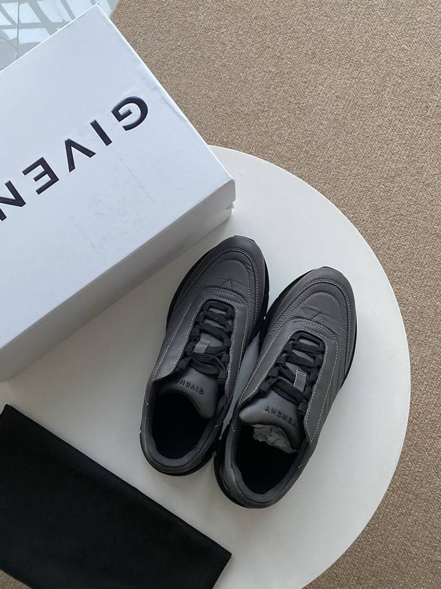 New Giv Innovative Low-Top Sneakers Upper is made of cowhide leather paired wit