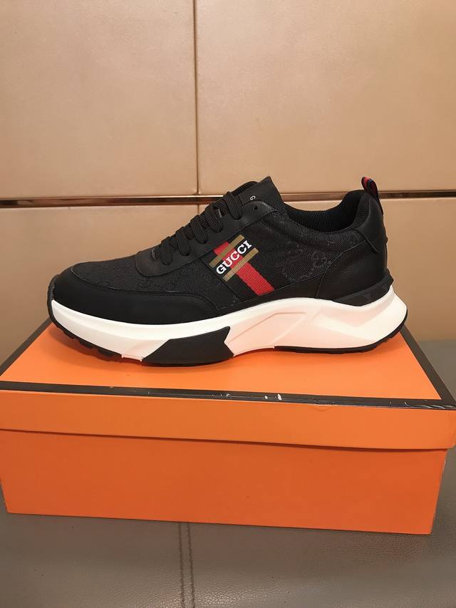 Factory Price p Gucci's latest men's sports casual shoes, a high-end men's vers