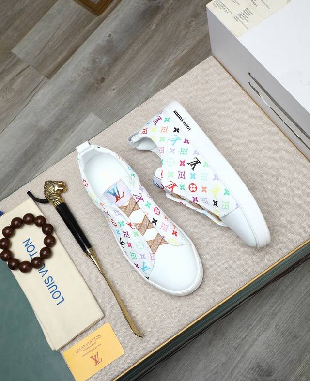 Factory Price p Louis Vuitton official website synchronized with new Milan fash