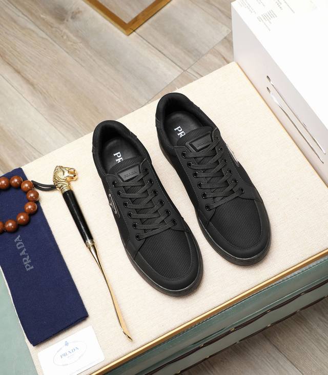 Factory Price Prada High-End Fashionable Bestseller Shoes. Imported premium cal