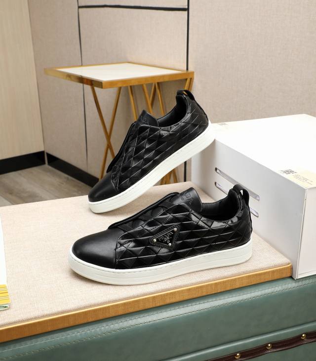 Factory Price Prada 2025 Latest Original Replica! Top-notch craftsmanship, Ital