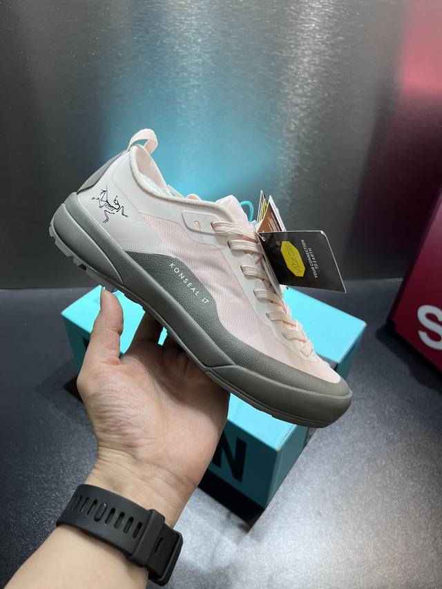 Real Price Arc'teryx Knoseal Ltd W Officially Available for Day Hiking on Techni