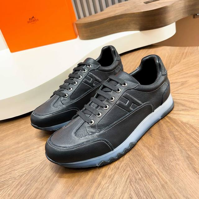 H Top-tier personal shopper's newest street-style sneakers are here! Original fa