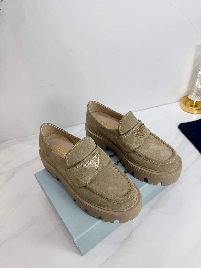 Factory Direct Release 2025 Sss: Prada's latest long and short boots, sandals,