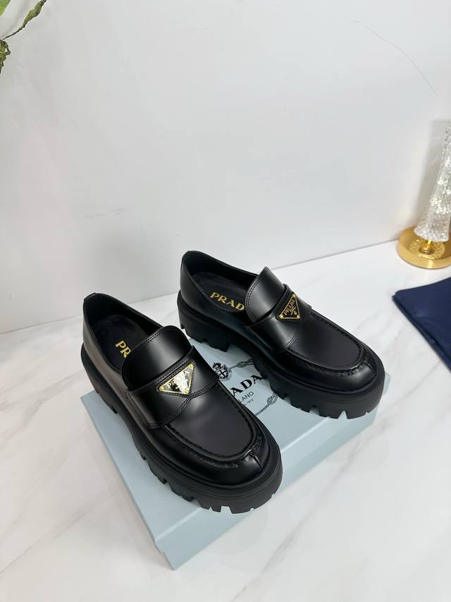 Factory Direct Release 2025 Sss: Prada's latest long and short boots, sandals,