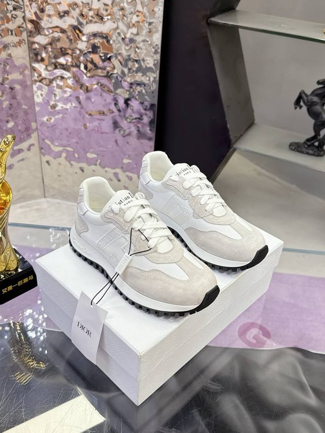 Factory Price: 2025 New Dior Sneakers C'est Dior Sneakers, left C and right D fo