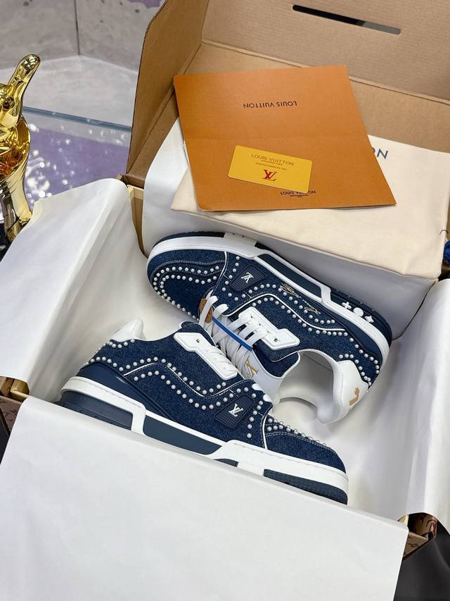 Factory Price: This Louis Vuitton Trainer sneaker pays homage to the collaborati