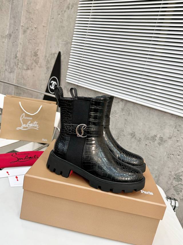 Top-tier exclusive custom version Six colors available for purchase. Introducing