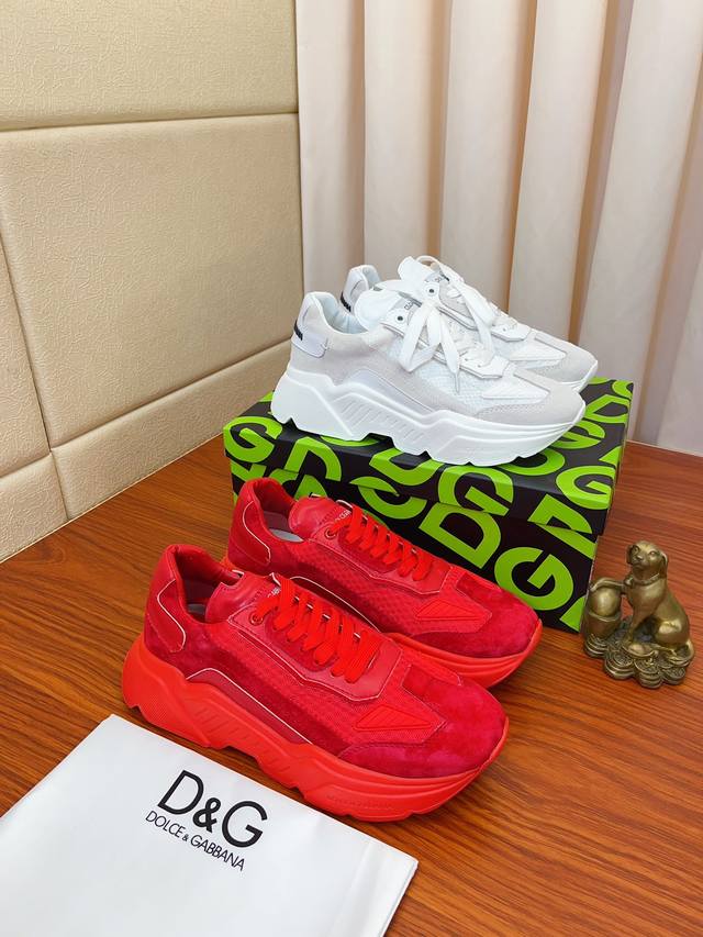 Price: New Dolce & Gabbana top-tier original Dg heavy-duty series shoes. The ne