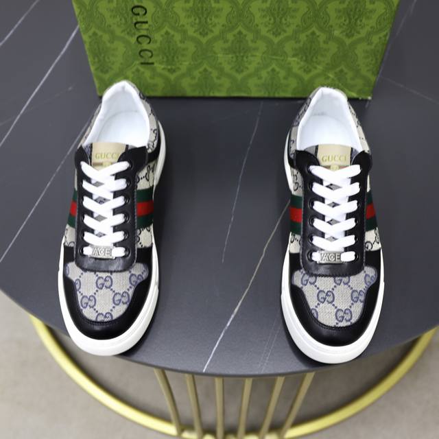Brand: Gucci Standard Sizes: 38-44, 45 (Custom Made) Grade: Same as Official We