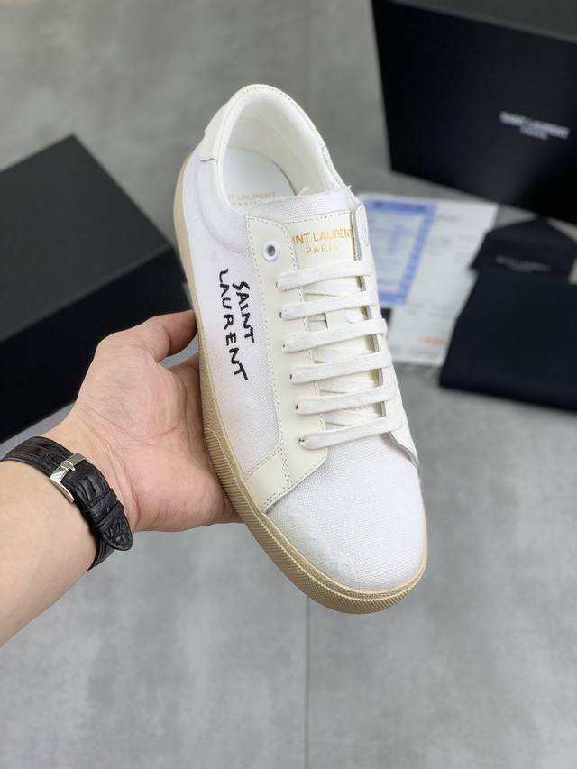 Factory direct price Saint Laurent casual shoes, latest styles for all seasons,