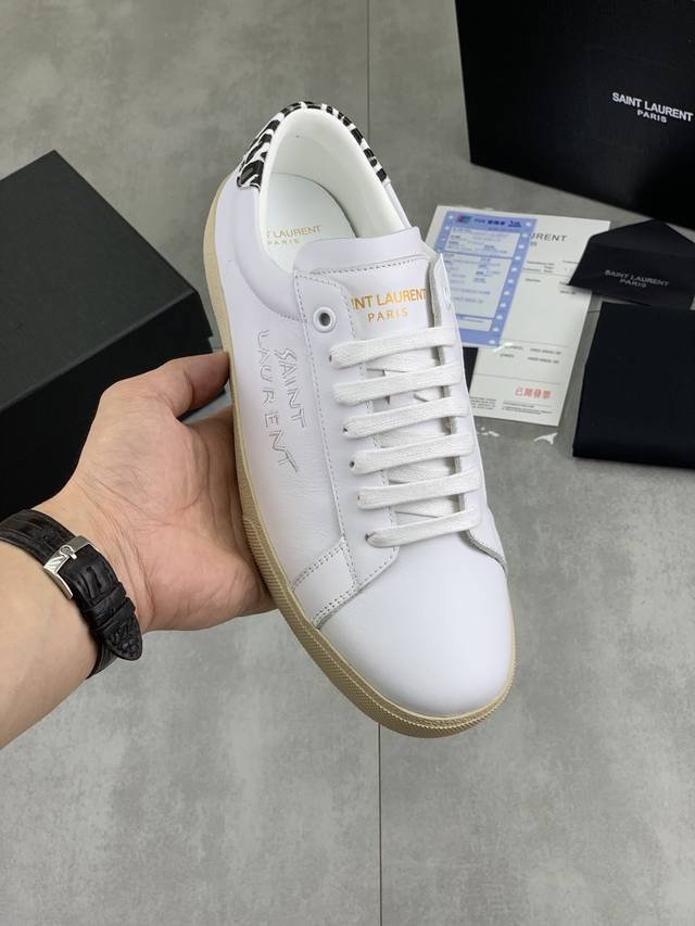 Factory direct price Saint Laurent casual shoes, latest styles for all seasons,