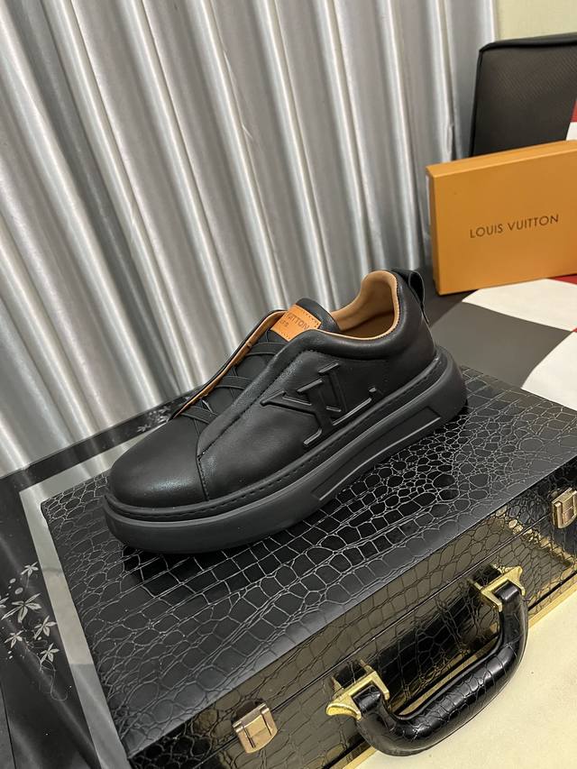 Factory Price (pp): Louis Vuitton (LV). Latest trendy casual shoes, best-sellin