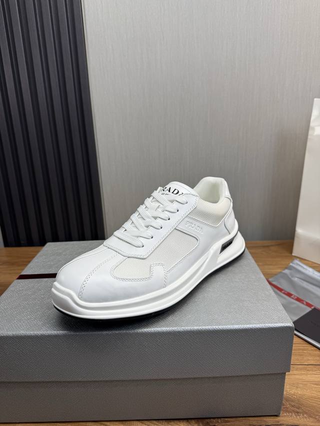 Factory direct price Prada popular men's shoes, official website synchronized,