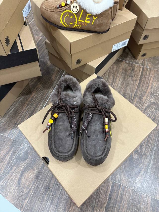 Ugg Women's Size: 35-40 Ugg Graffiti Edition | Wool Kangaroo Shoes Birkenstock F