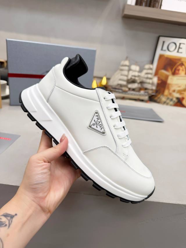 Factory Price (pp): Prada men's shoes, best-selling item in department stores,