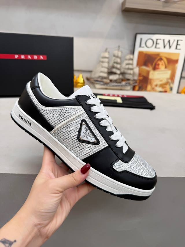 Factory Price (pp): Prada men's shoes, best-selling item in department stores,