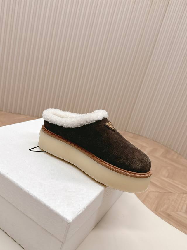 Factory Price (pp): High-quality Prada autumn/winter new style thick-soled slip