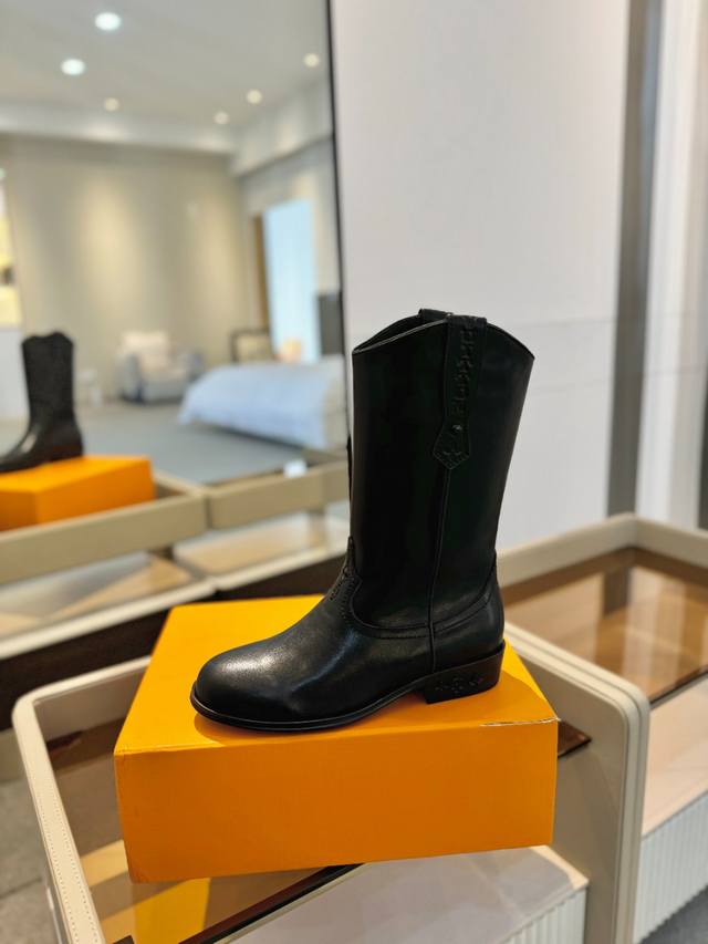 Price: Latest LV Fall/Winter Official Website Runway Ankle Boots, Updated Simult
