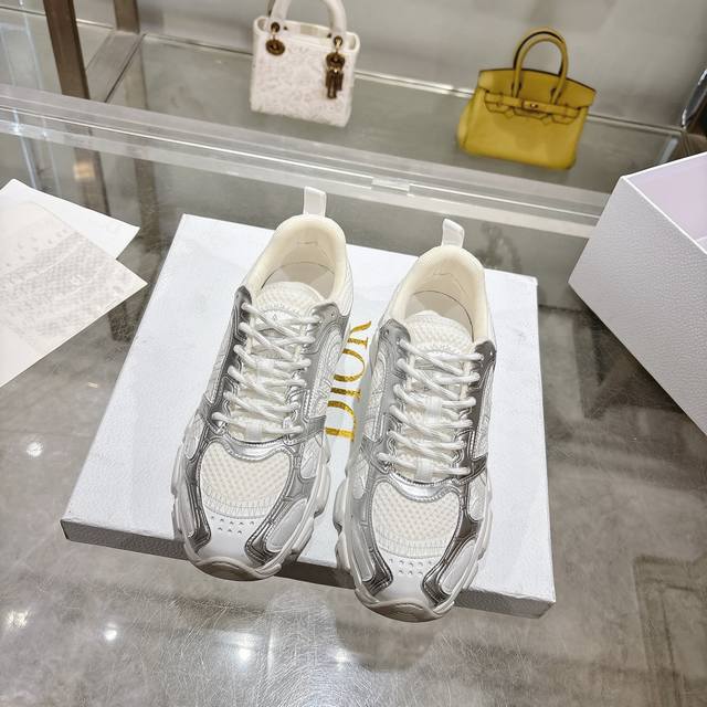Top-tier factory version Dior Chrono series sneakers Purchased at Taikoo Hui for