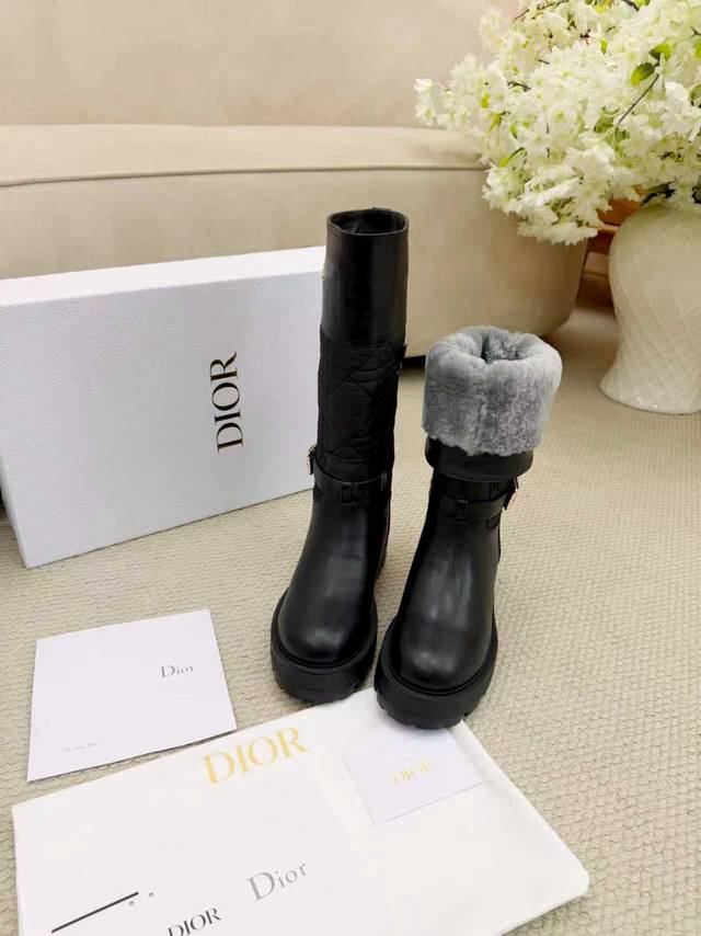 Top-tier version 2026 Dior Fall/Winter new arrivals, a blend of fashion and tren