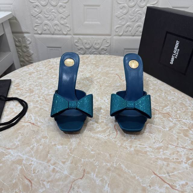 Factory direct price women's shoes and sportswear original YSL. Top version. Hi