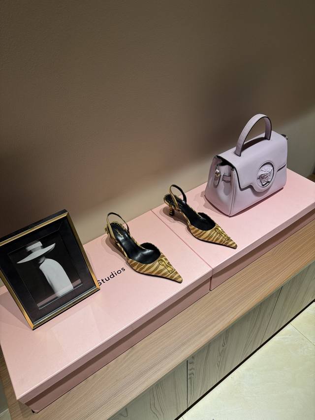 Factory direct price women's clothing, shoes, sportswear original single item F