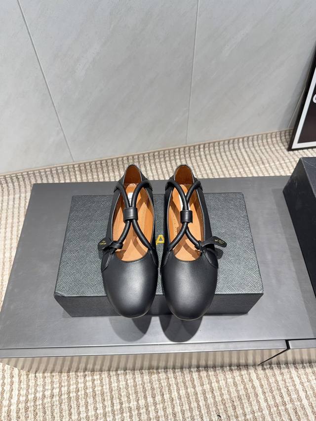 Factory direct price women's clothing, shoes, sportswear, original, top-tier ve