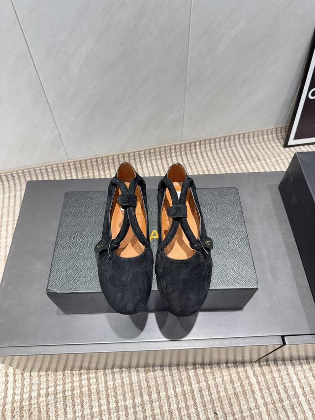 Factory direct price women's clothing, shoes, sportswear, original, top-tier ve