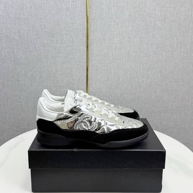 Factory direct price women's shoes, sports shoes, original Chanel panda shoes!